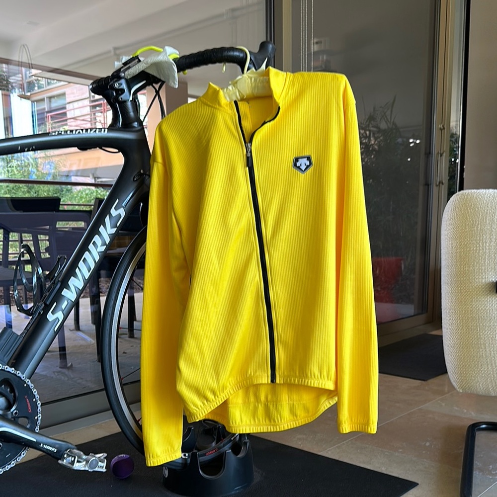 Descente Yellow Performance Windbreaker